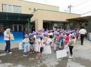 新宿小学生写生会の様子1-300x220