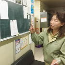 地図出しをするミキサー車ドライバー