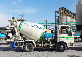 生コンクリートミキサー車